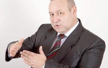Deputatul Daniel Fenechiu, scârbit de politică